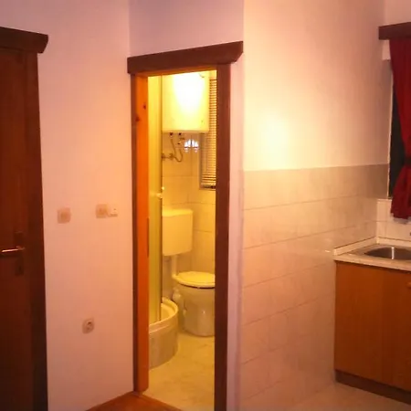 Apartment T&m *